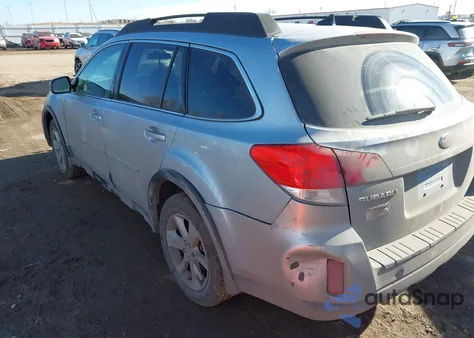 2014 Subaru Outback 2.5I Premium z USA, uszkodzony, nr VIN 4S4BRCCC1E3270104